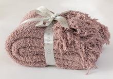 Load image into Gallery viewer, Luxe Featherweight Travel Wrap